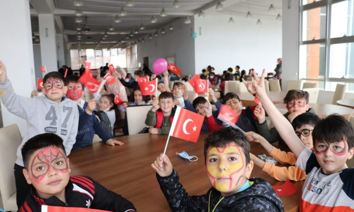 Üniversitemizde 23 Nisan Coşkusu
