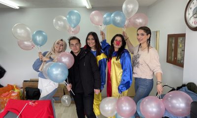 5 Çiçek 1 Böcek, Köy Okulunda