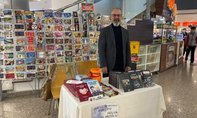 Dr. Öğr. Üyesi Sarper Bütev, İmza Gününde Okurlarıyla Buluştu