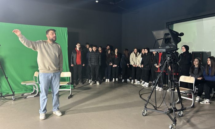 15 Temmuz Şehitler Anadolu Lisesi’nden İletişim’e Ziyaret