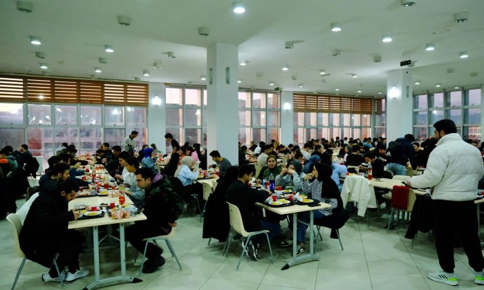 Kastamonu Üniversitesi Merkez Yemekhanesi’nde Öğrencilere Ücretsiz İftar