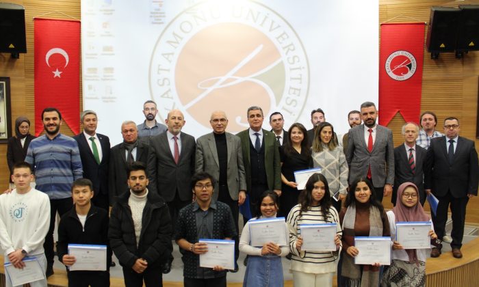 <strong>“Kastamonu Üniversitesi’nde 18 Mart’a Özel Panel ve ‘Çanakkale İçinde’ Klip Gösterimi”</strong>