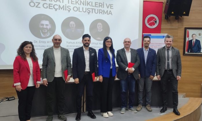 <strong>Mülakat Teknikleri ve Öz Geçmiş Oluşturma Paneli</strong>