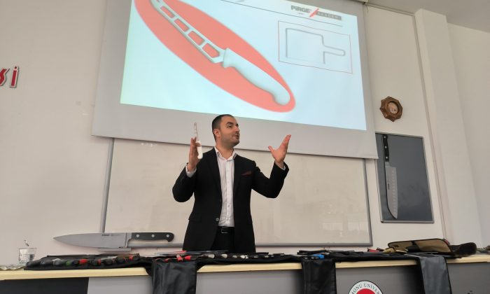 Turizm Fakültesi’nde “Mutfakta Profesyonel Bıçak Eğitimi”