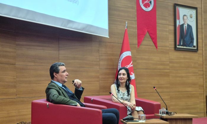<strong>“Ben de Sizin Gibi Bir Öğrenciydim” Programında Prof. Dr. Mehmet Serhat Yılmaz’dan Gençlere İlham Veren Söyleşi</strong>