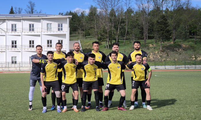 Tribün Nefesini Tuttu: İletişim ve Eğitim Karşı Karşıya Geldi