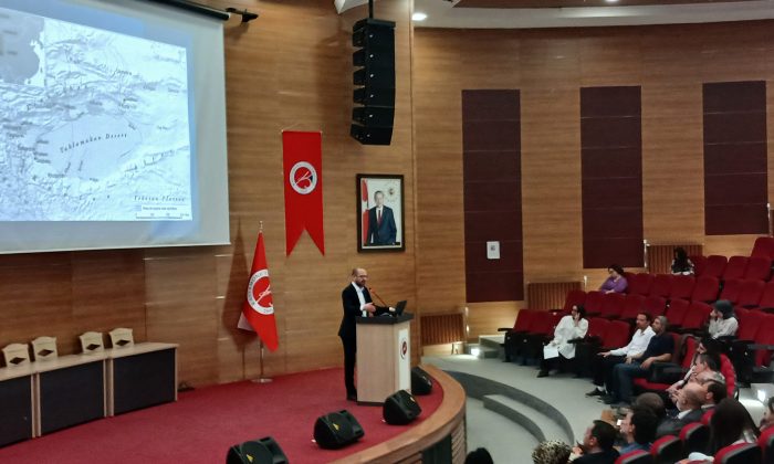 Kastamonu Üniversitesi’nde Doğu Türkistan Meselesi Konuşuldu