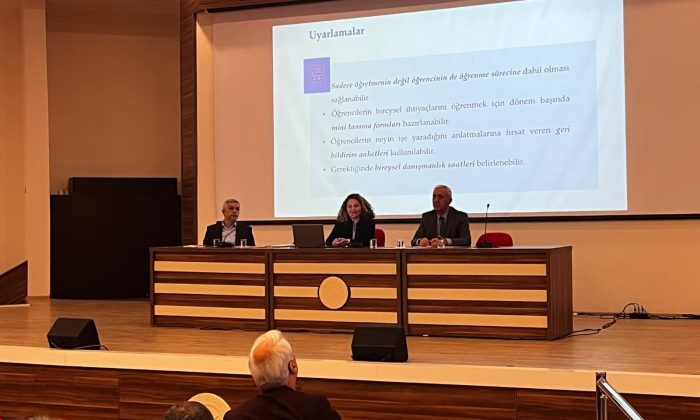 Eğitim Fakültesi öğretim elemanları için “Dezavantajlı Öğrenci Gruplarına İlişkin Bilgilendirme Sunumu”