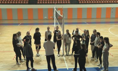 İletişim Fakültesi Voleybol Takımı Hazırlıklarını Sürdürüyor