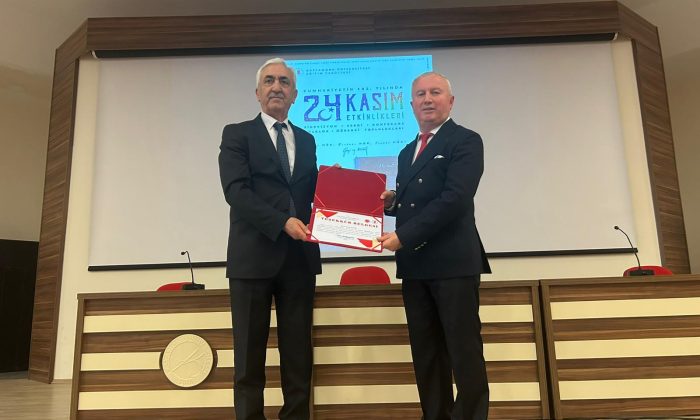 Kastamonu Üniversitesi’nde Tahir Özer’den Öğretmenlik Deneyimi Paylaşımı