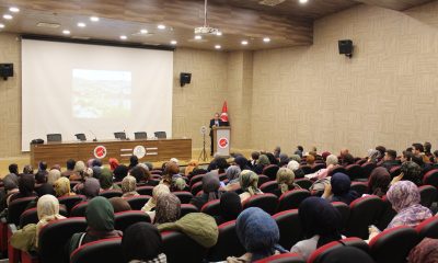 İlahiyat Fakültesi’nde “Bugünkü Türkiye’den Anadolu’nun Türkleşmesi ve İslamlaşması Nasıl Anlaşılır?” Adlı Seminer