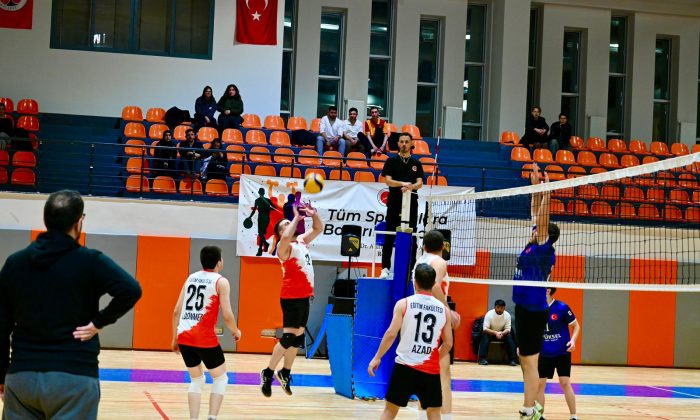 Ay Yıldız’da 4 Saatlik Yarı Final Heyecanı