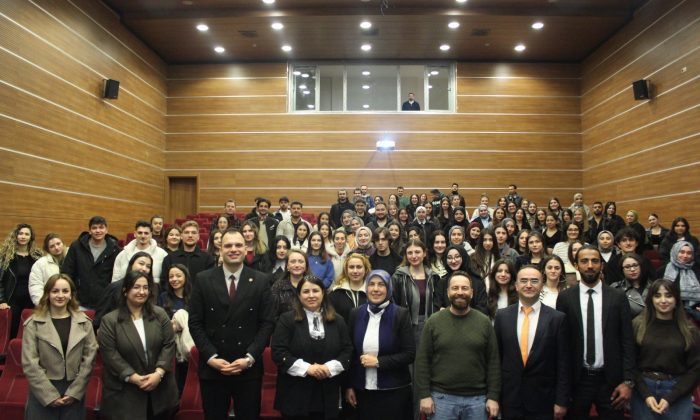 İletişim Fakültesi’nde “Kamusal Halkla İlişkiler ve Kastamonu Valiliği Açık Kapı Uygulaması” Söyleşisi