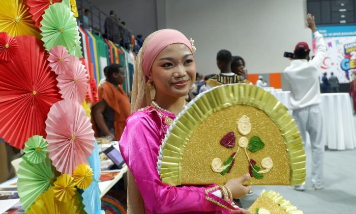 <strong>Hari Budaya Digelar, Mahasiswa Indonesia dan Internasional Pamerkan Ragam Budaya</strong>