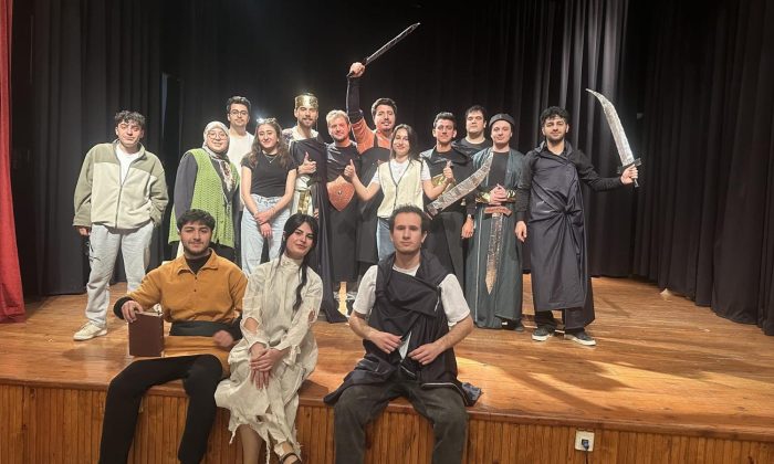 Sosyal Sorumluluk Projesiyle Tarih ve Arkeoloji Öğrencilerle Buluştu